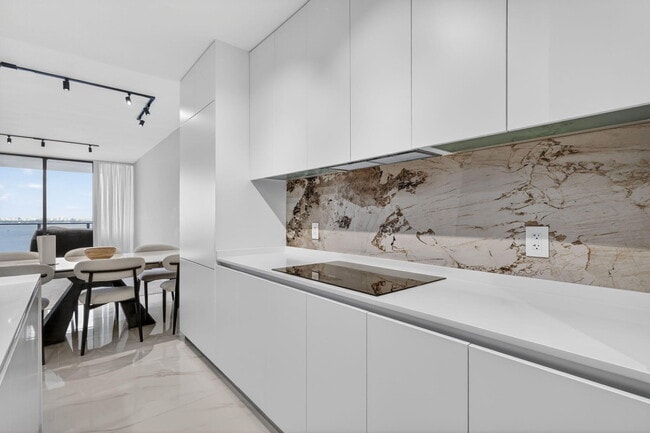 Photo - 700 NE 23rd St Unit 2006