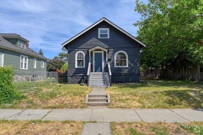 Building Photo - 1023 E Augusta Ave Rental