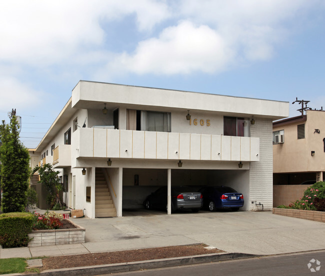 Building Photo - 1605 Barry Ave Rental