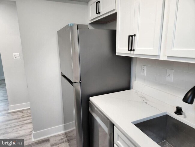 Photo - 3809 V St SE Unit 202