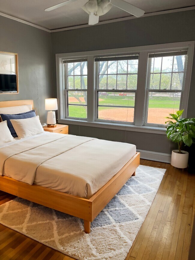 Photo - 3129 Aldrich