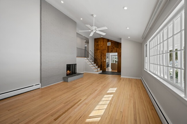 Photo - 75 Rivergate Dr