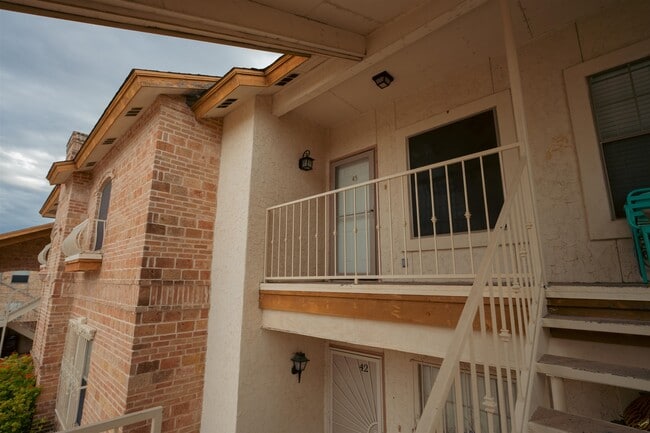 Photo - 1419 E Gustavus St Unit 45