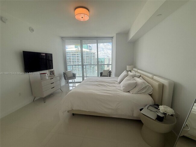 Photo - 475 Brickell Ave Unit 4812