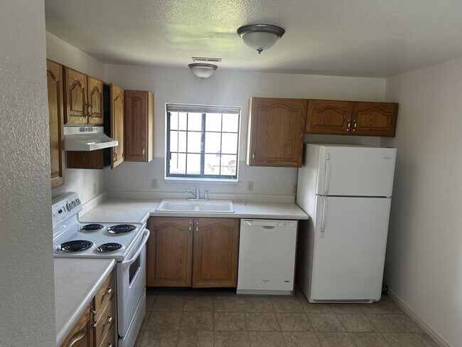 Photo - 2 bedroom, 1 bath apartment available in North Orem Unit 338
