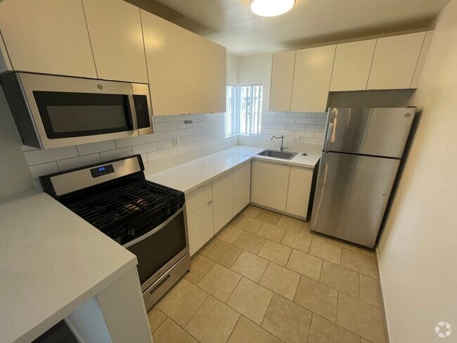 Building Photo - NEWLY REMODELED Mission Beach 1Bed 1 Bath ... Unit 727 1/2 Rental