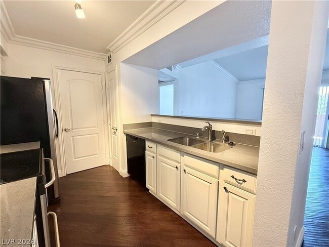 Photo - 1150 N Buffalo Dr Unit 2011