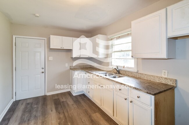 Photo - 616 Byrne Dr