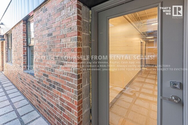 Photo - 85 W 15th St