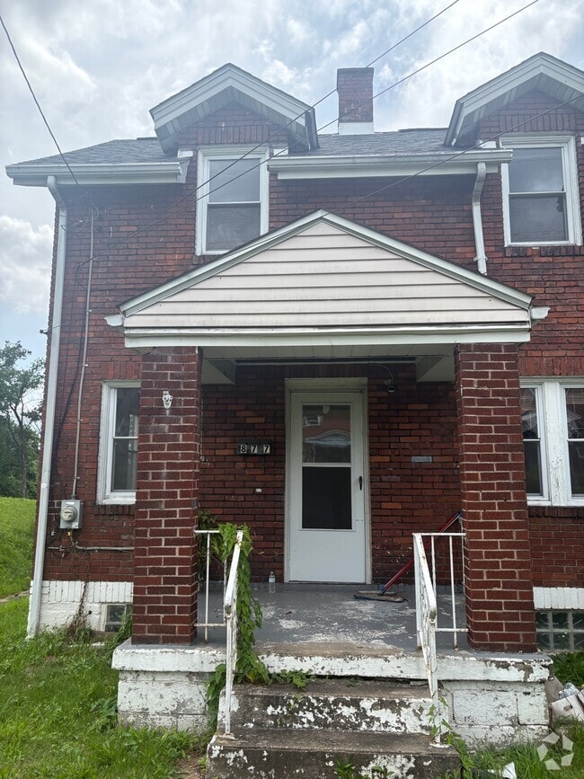 Building Photo - 877 Vankirk St Rental