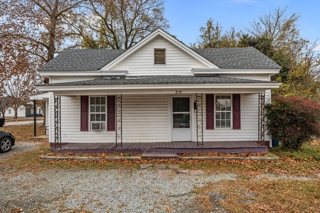 Building Photo - Newly Renovated 2 bed 1 bath- Dunn, NC