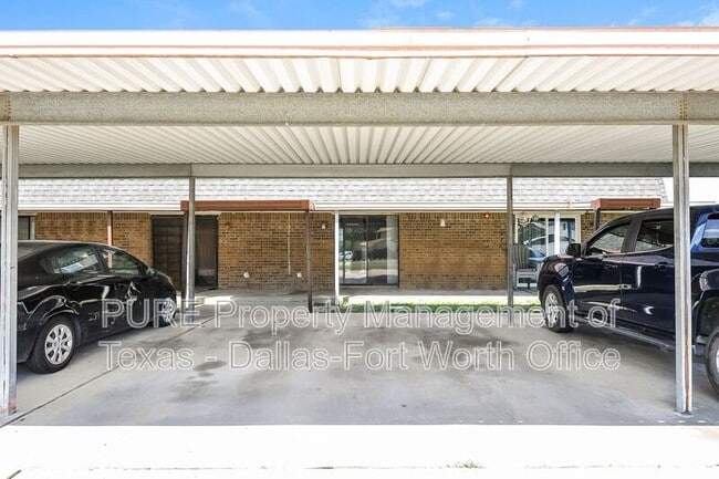 Photo - 1128 Highbush Dr