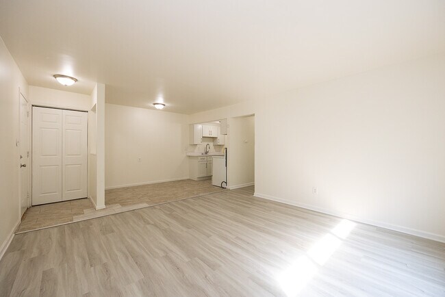 Photo - Redford Square Apartments