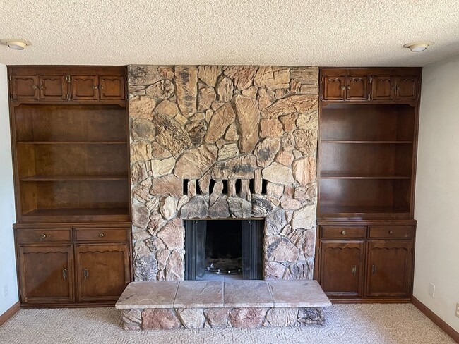 Photo - Paradise Oasis-3 bed 2 bath home, Back yard, covered deck, garage, no cats