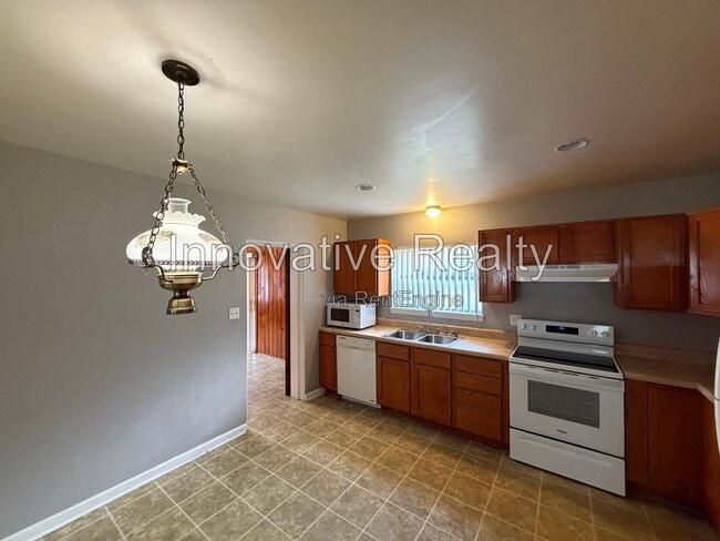 Photo - 145 S Sheridan Ave