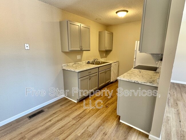 Photo - 151 S Durkin Dr Unit 4