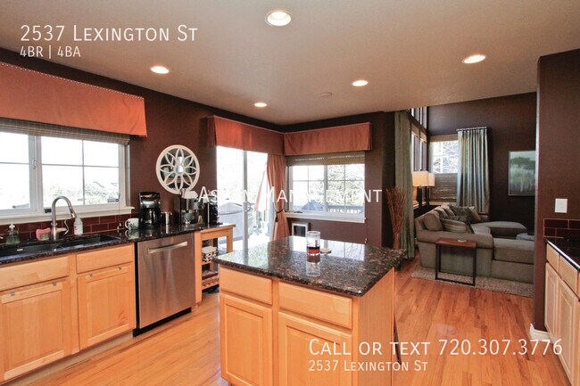 Photo - 2537 Lexington St