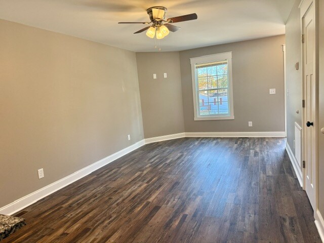 Photo - 410 Sam Love Rd