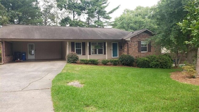Building Photo - 1189 Holly Dr Rental