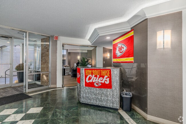 Lobby - Plaza Point Apartments