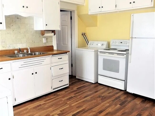 Photo - 616 7th Ave S