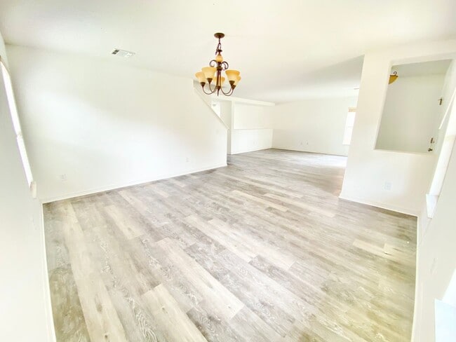 Photo - 13631 Phoenix Dr