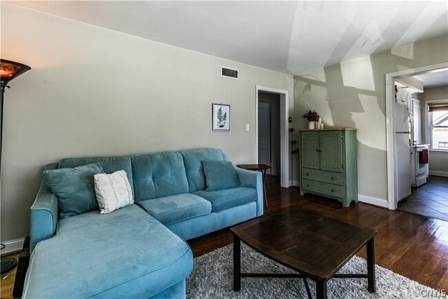 Photo - 105 Salem Rd