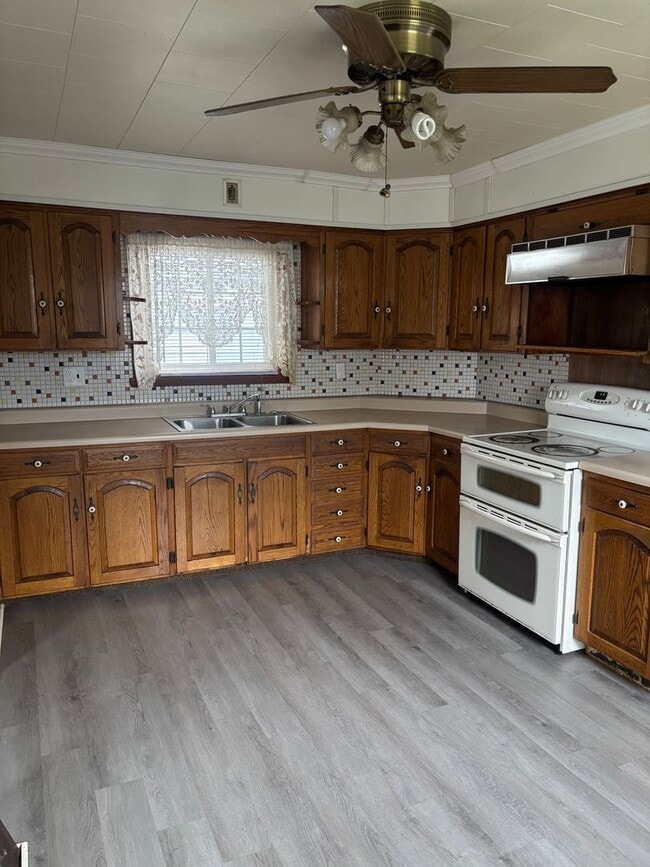 Photo - 712 E Reynolds St