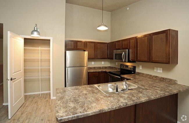 Kitchen - Pinewood Park Villas