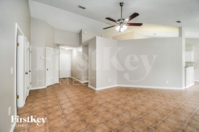 Photo - 8533 Moss Pointe Trail N