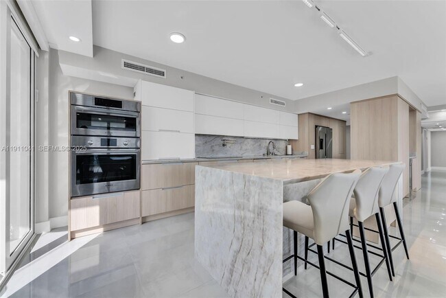 Photo - 19707 Turnberry Way Unit 21E