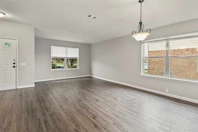 Photo - 6718 Ambercrest Dr