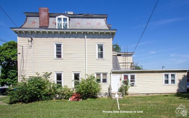 Building Photo - 834 Warren St Rental