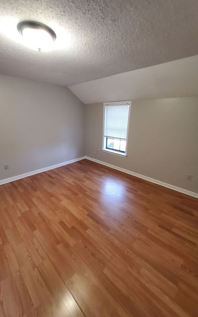 Photo - Welcome to 3891 Brichshade Cove!