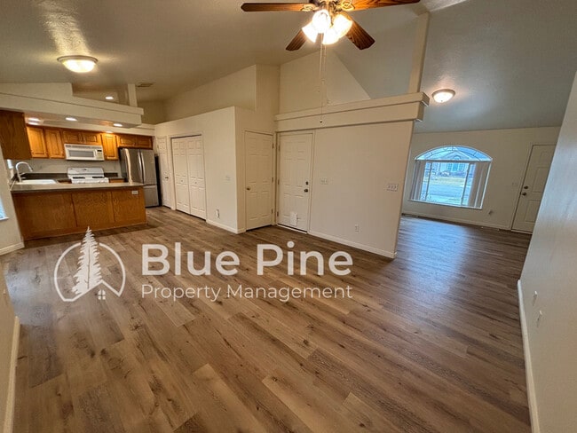 Photo - 1228 Oakmeadow Cir