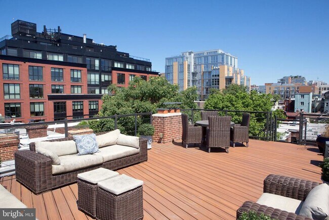 Building Photo - 1339 T St NW Rental