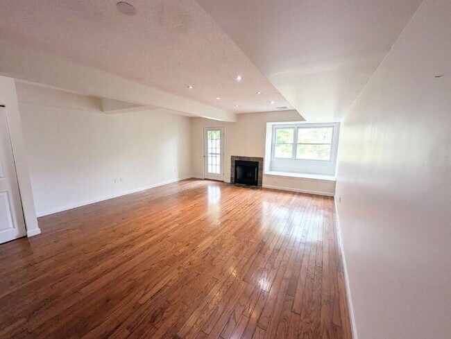 Photo - 10 Merganser Way