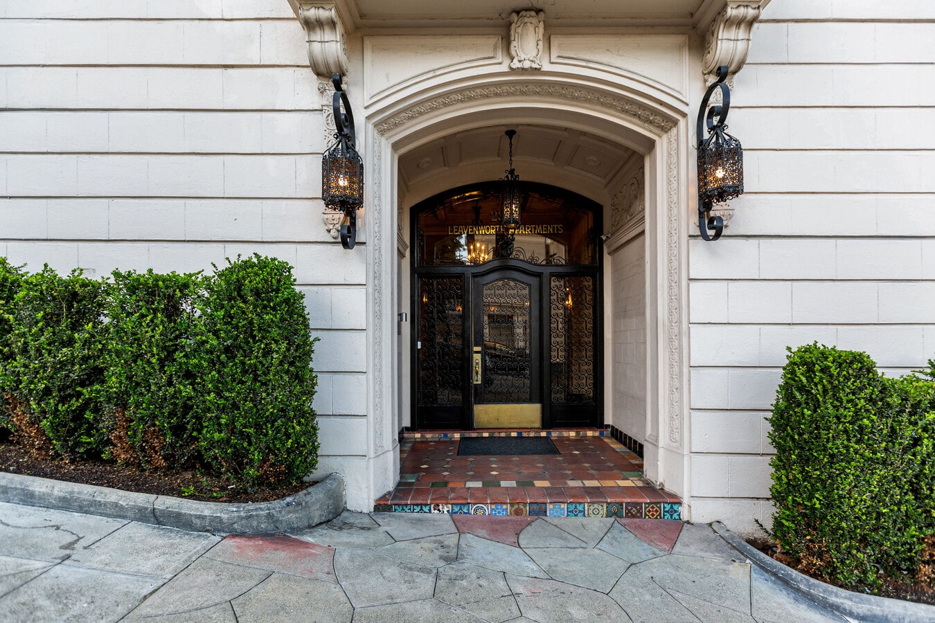 Photo - 2355 Leavenworth