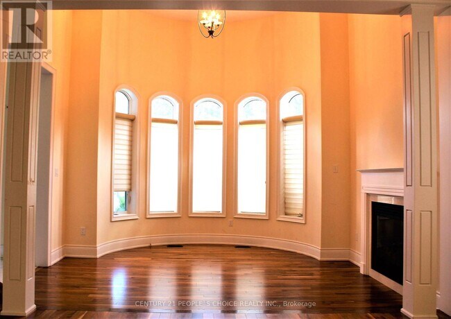 Photo - 1275 Saginaw Crescent