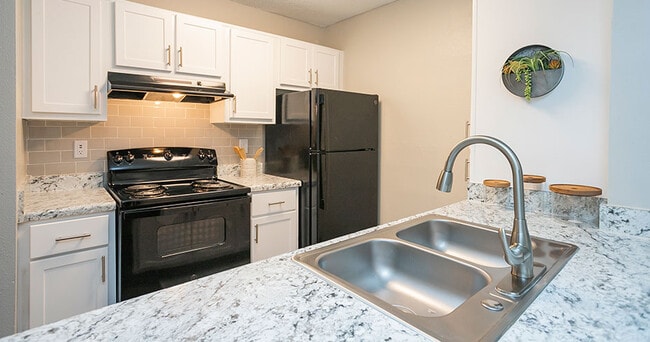 Residences at Glenview Reserve Apartment Homes