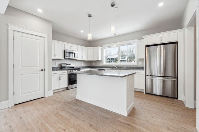 Photo - Green Hill Commons