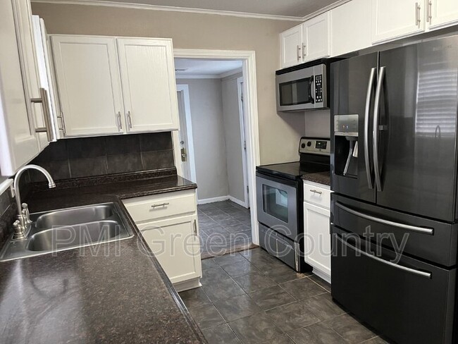 Photo - 2803 E 1st Pl