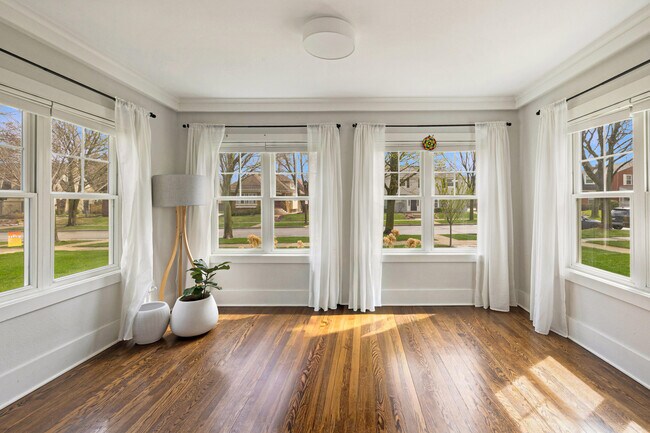 Photo - 4445 N Frederick Ave