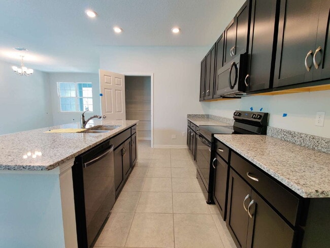 5106 Sea Mist Ln