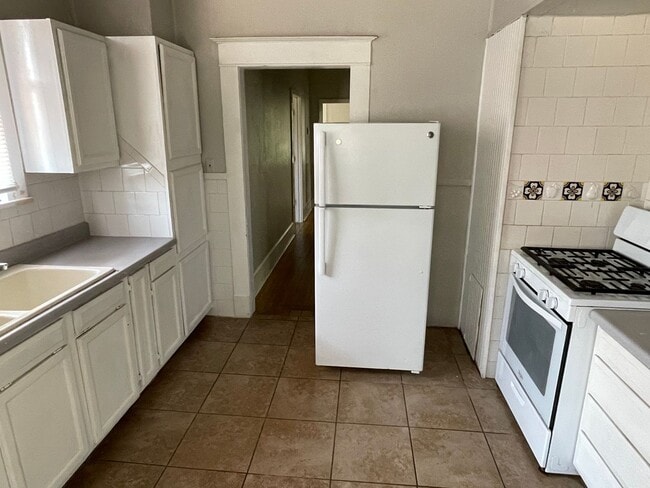 Photo - 820 College St Unit 822, Apartment 1 (Downstairs)