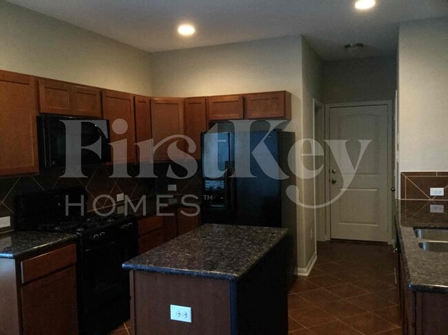 Photo - 139 Piney Pathway