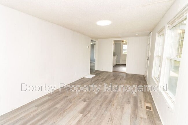 Photo - 966 Beason Dr