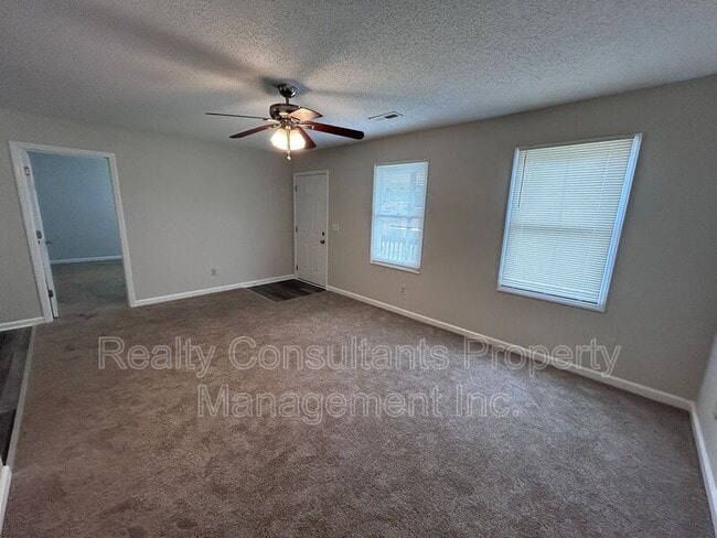 Photo - 2413 Robbins St