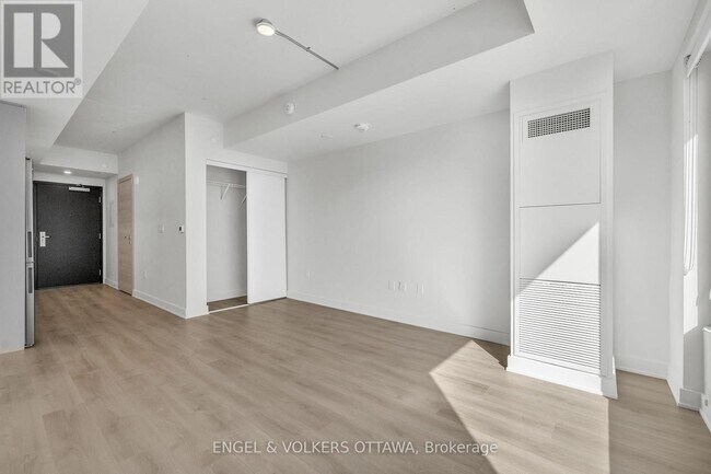 Photo - 199 Rideau St Unit 2306