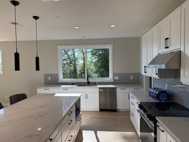 Photo - 4939 S 114th St Unidad Main